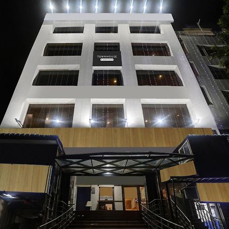 Townhouse Eluru Hotel Екстериор снимка