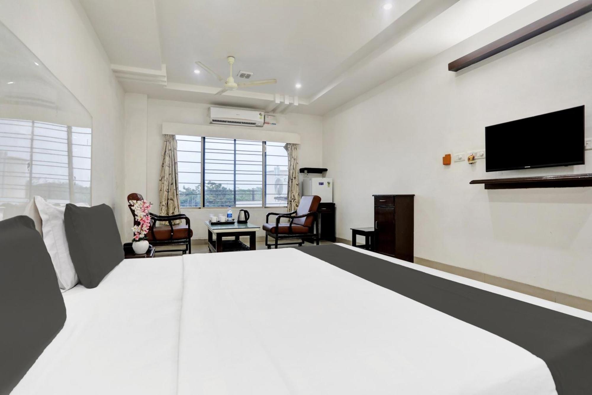 Townhouse Eluru Hotel Екстериор снимка