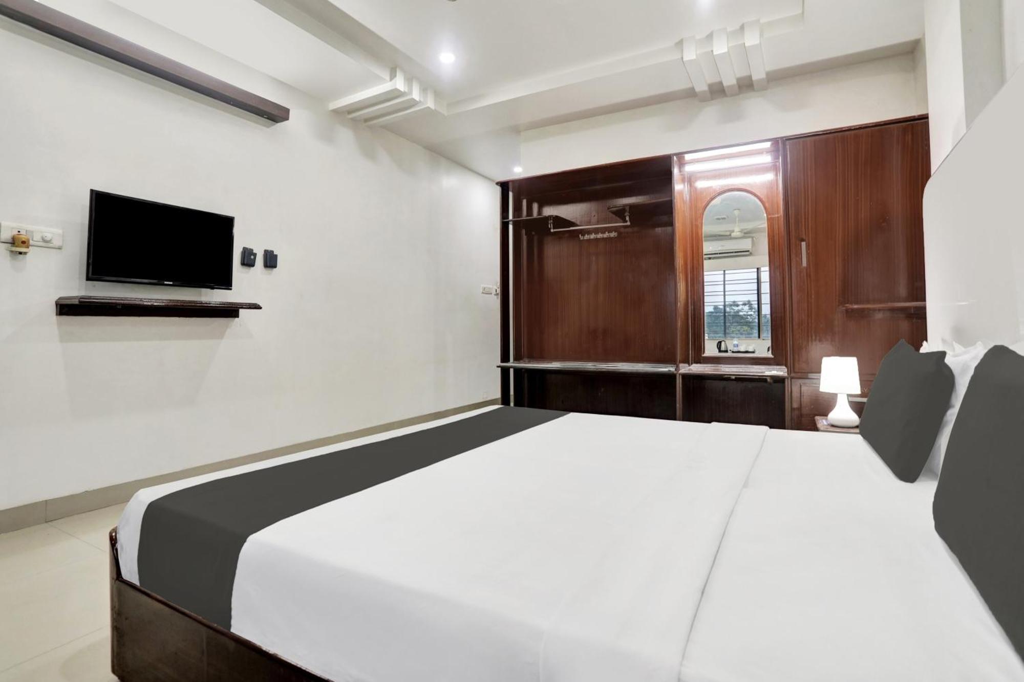 Townhouse Eluru Hotel Екстериор снимка