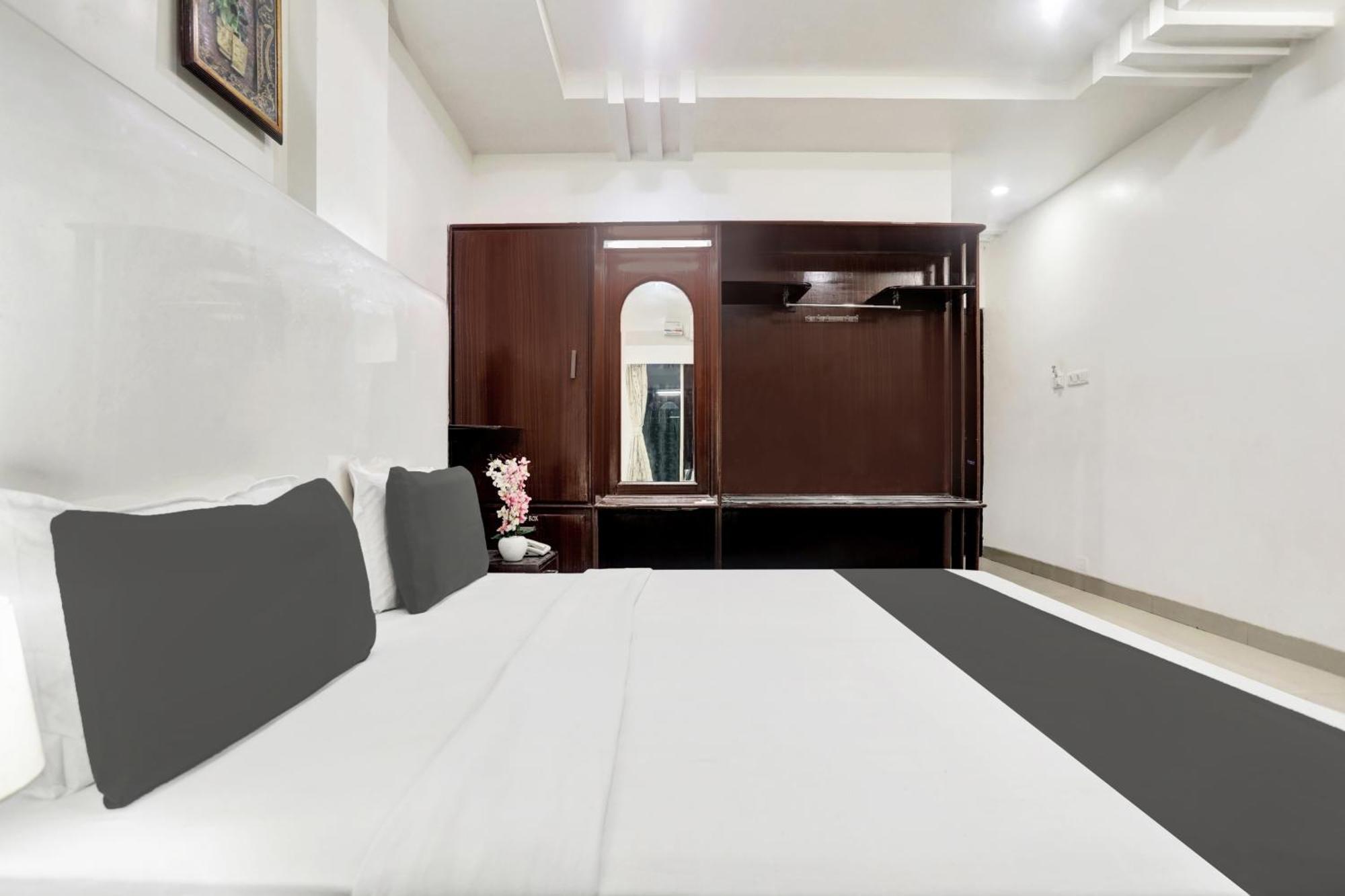 Townhouse Eluru Hotel Екстериор снимка