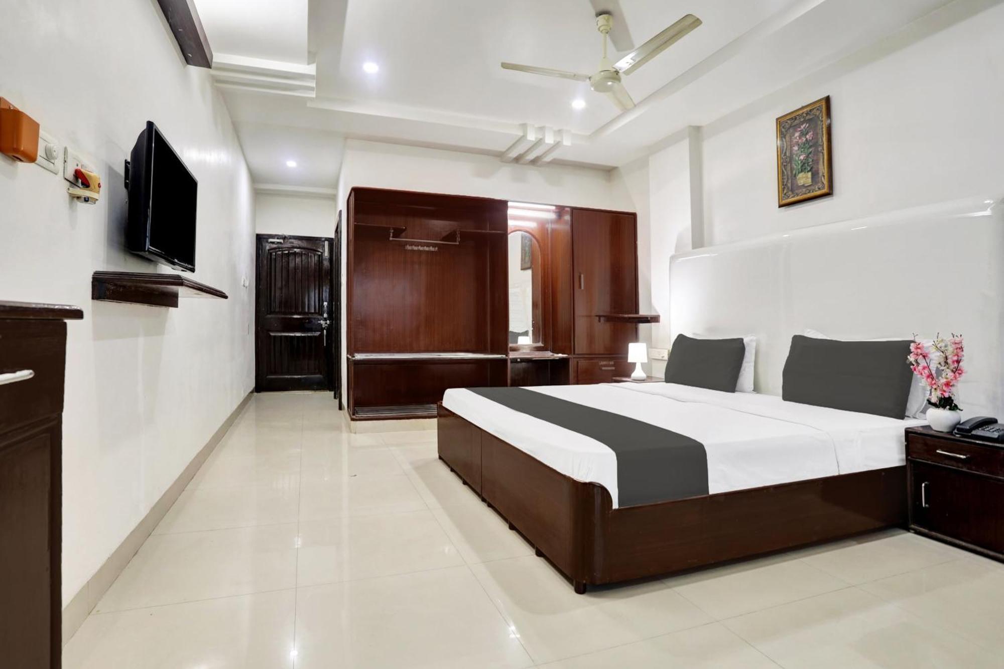 Townhouse Eluru Hotel Екстериор снимка