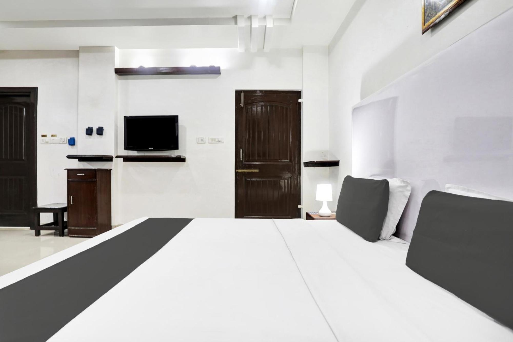 Townhouse Eluru Hotel Екстериор снимка