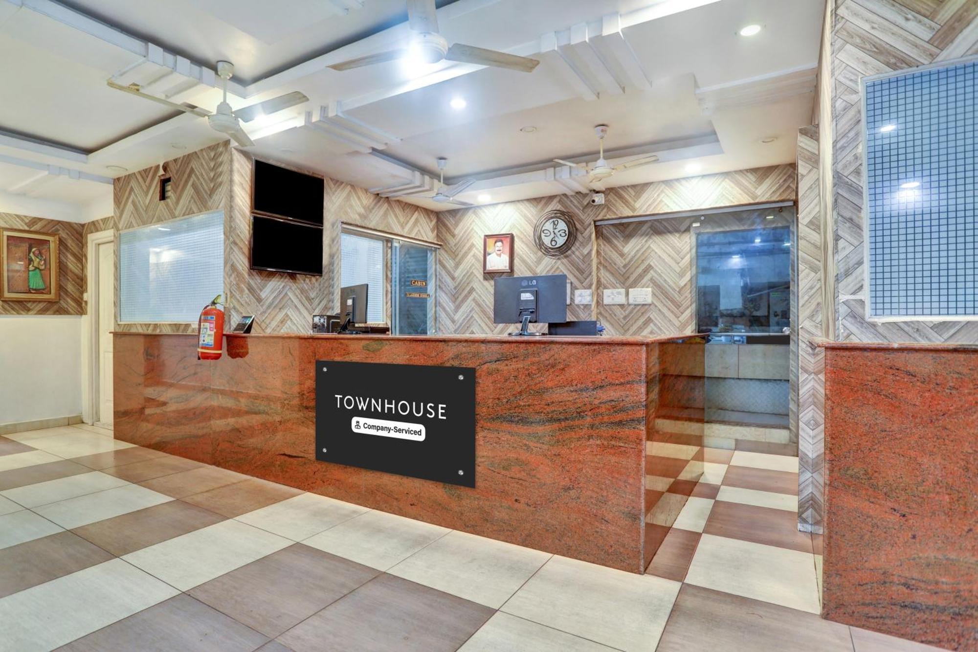 Townhouse Eluru Hotel Екстериор снимка